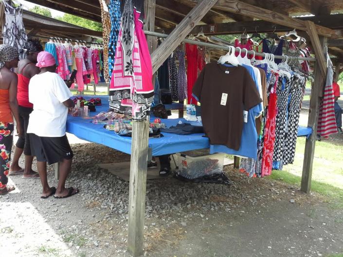 Some vendors display brand new clothing at a price you can not beat. You will find a large selection of children and women's clothing. 
